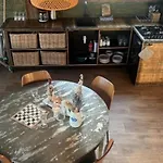 Rustic Getaway W Bikes Semesterbostad