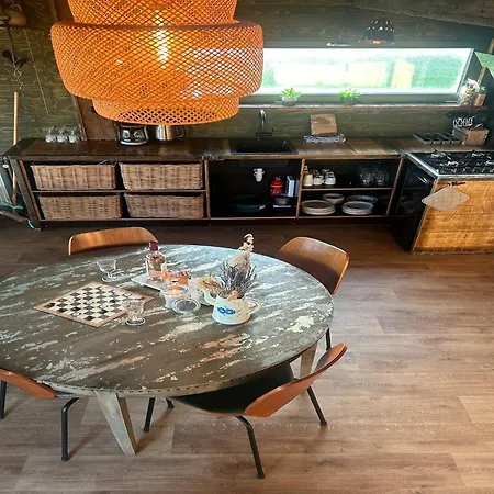 Rustic Getaway W Bikes