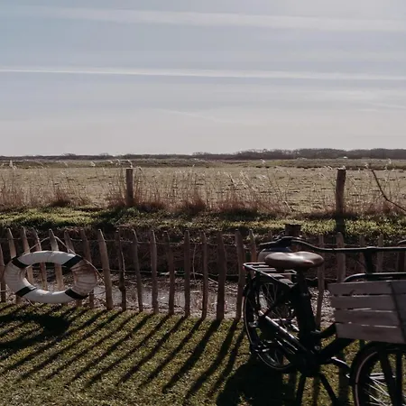 Rustic Getaway W Bikes Callantsoog