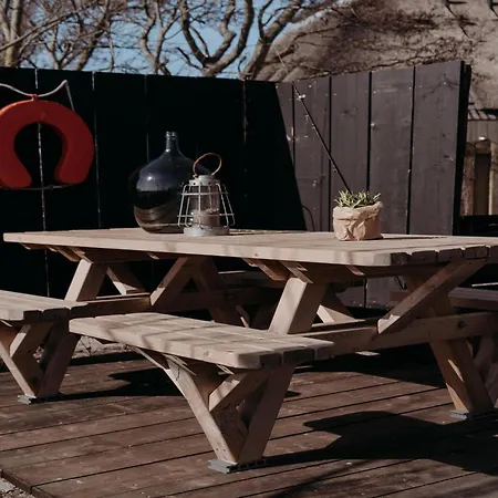 Ferienhaus Rustic Getaway W Bikes *