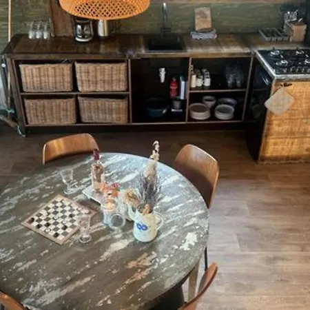 Rustic Getaway W Bikes Vakantiehuis