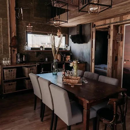 Rustic Getaway W Bikes Casa de Férias *